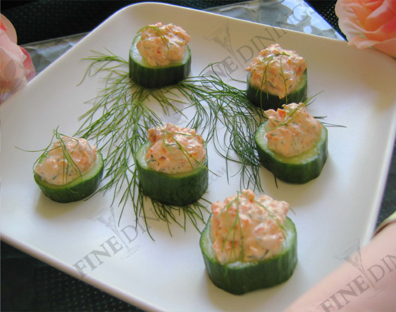 Cucumber Slices with Smoked Salmon Mousse and Dill Weed, FineDinings ...